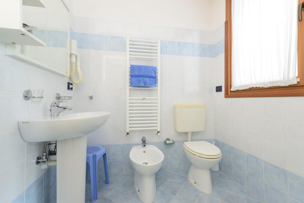 Sunbeach Apartments Lignano Sabbiadoro Exterior foto