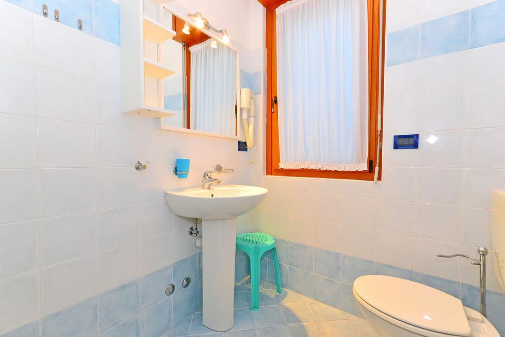 Sunbeach Apartments Lignano Sabbiadoro Exterior foto